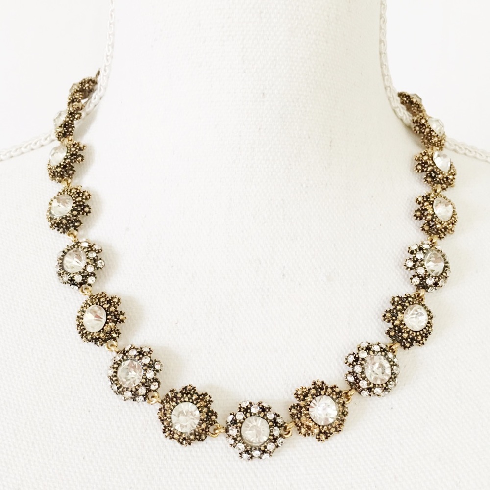 ✨NWT✨ Antique Gold Clear Rhinestone Necklace